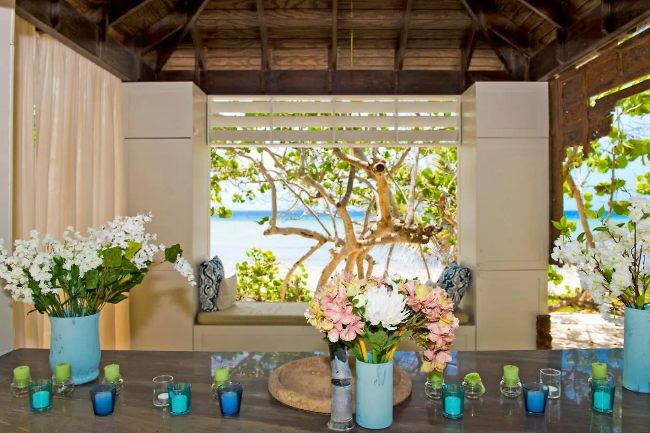 Avocado Cottage - Micro-Resort In West Bay Holiday home